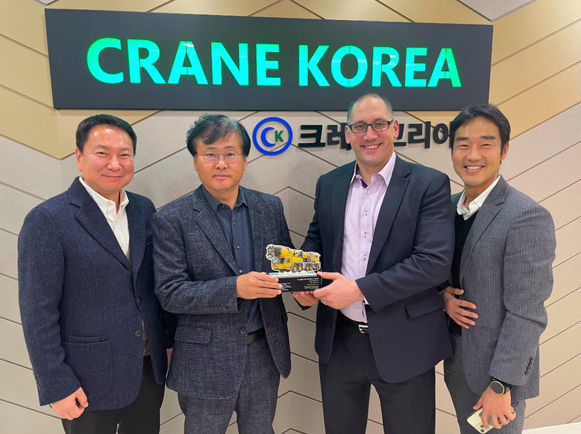 Manitowoc: Crane Korea expands its fleet with two new Grove five-axle all-terrain cranes